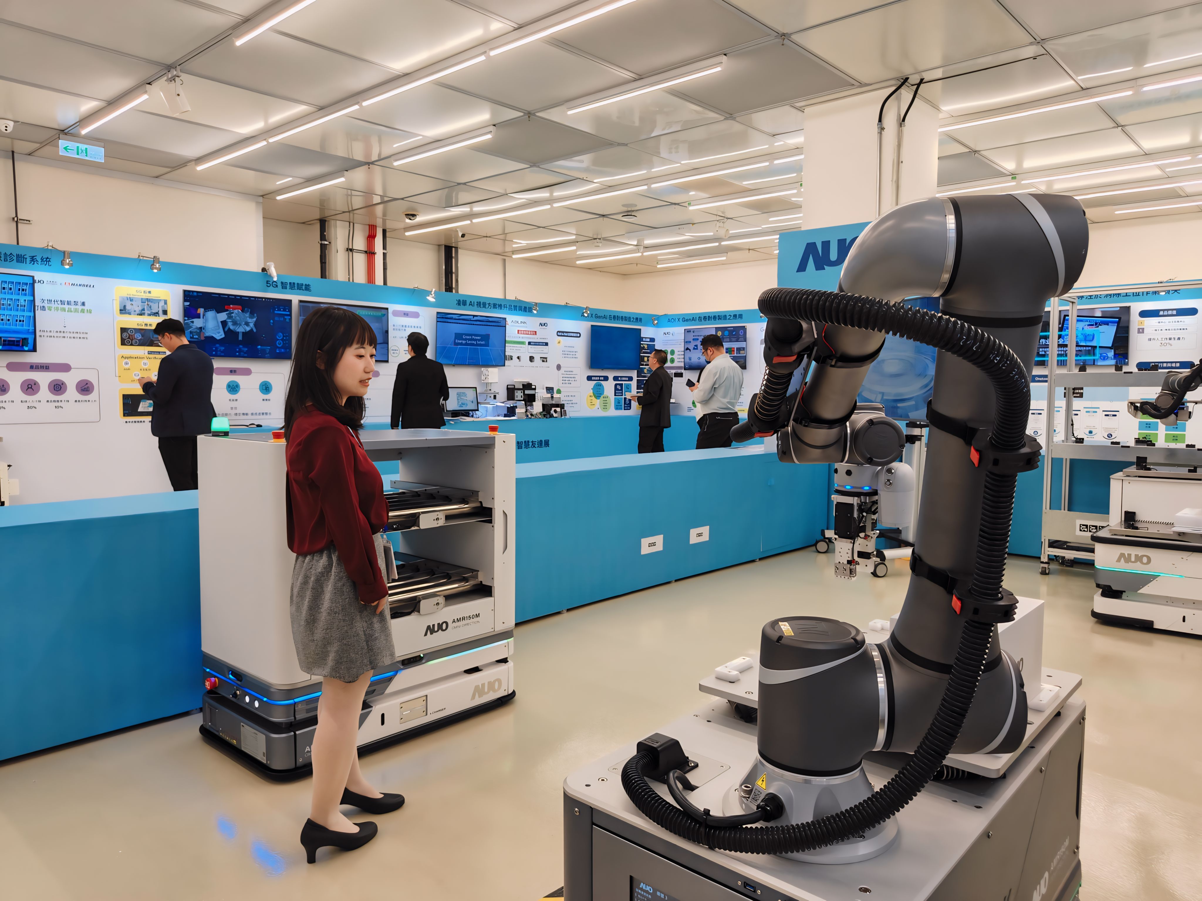 2024智能MK体育展邀集生态圈伙伴共同参展，从数字应用、净零减碳到能源发展，创造全方位永续商机，携手生态圈伙伴迈向永续未来