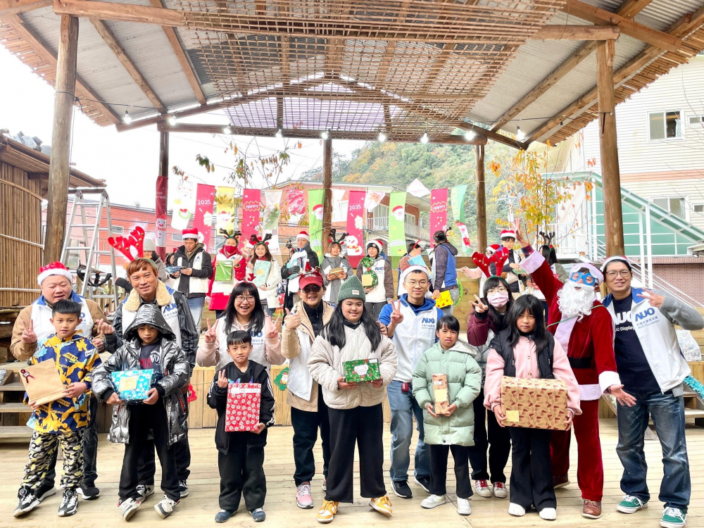 友達永續基金會號召「圓夢計畫」行動連續23年，由同仁凝聚內部愛心與資源送往偏鄉，累積為逾萬名兒童圓夢，實踐友達共創共好的永續精神。